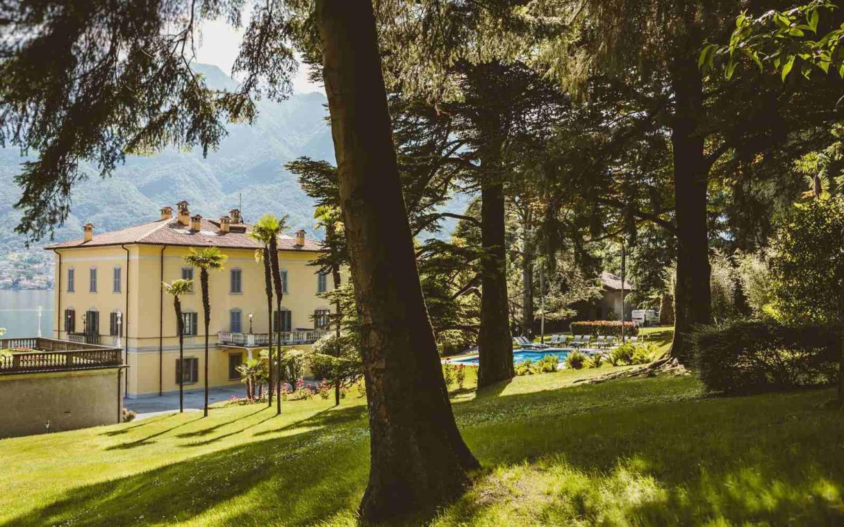 villa-como-lake-bellagio-italy-luxury-wedding-pool-aura-del-lago-gar (9).jpeg