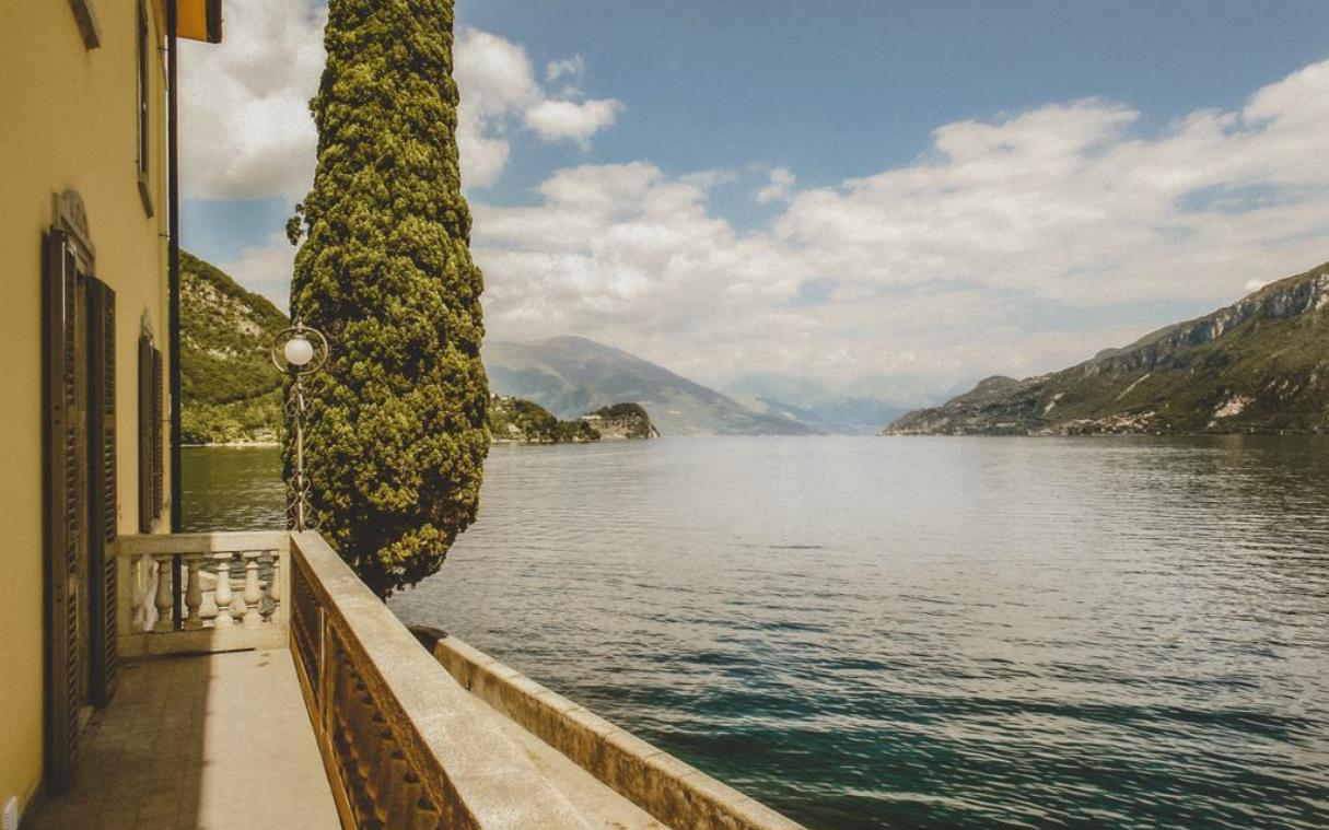 villa-como-lake-bellagio-italy-luxury-wedding-pool-aura-del-lago-ev (2).jpg