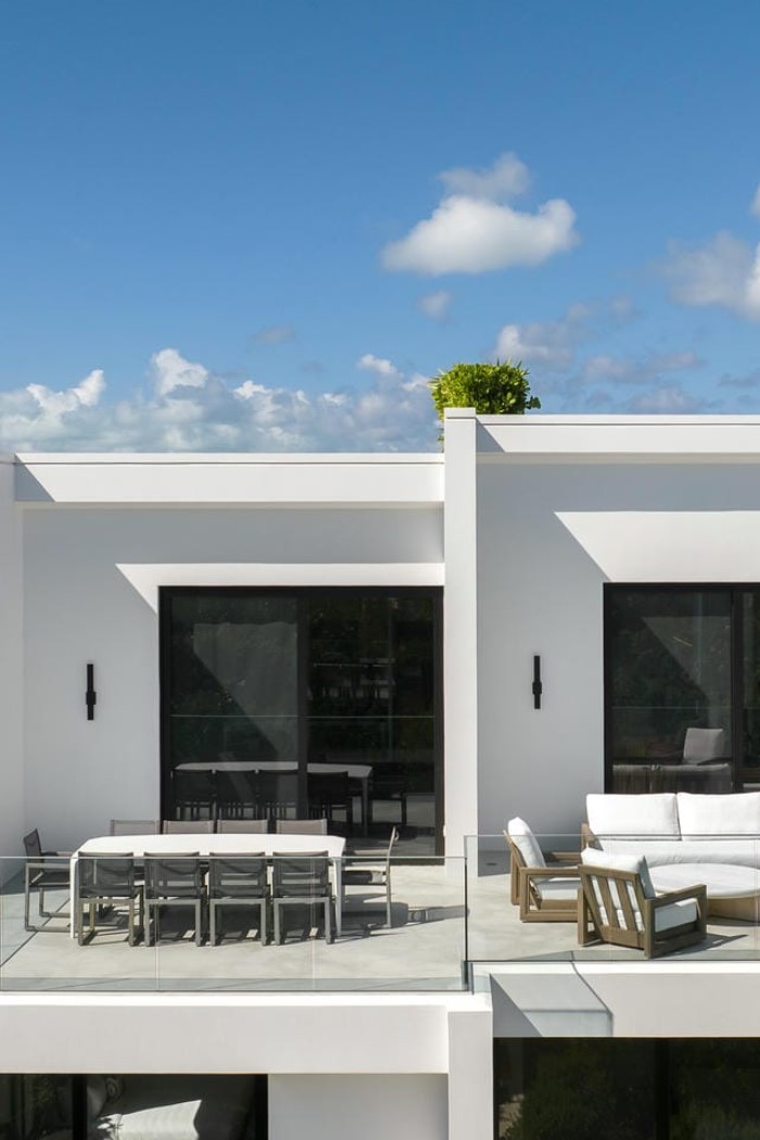 Uxue Villa – 8-Bedroom