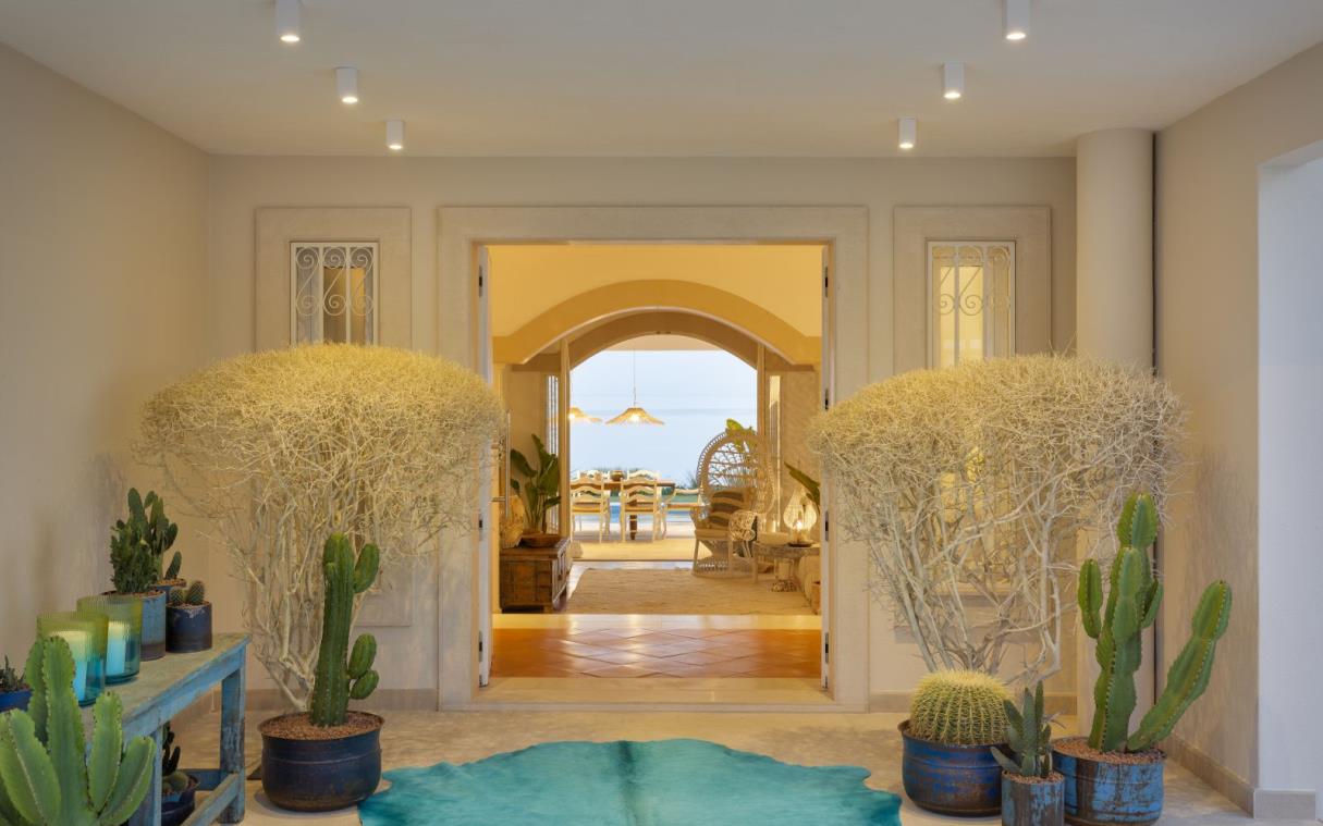 villa-algarve-portugal-luxury-pool-hibiscus-beach-house-entr (1).jpg