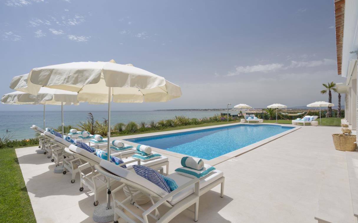 villa-algarve-portugal-luxury-pool-hibiscus-beach-house-COV.jpg