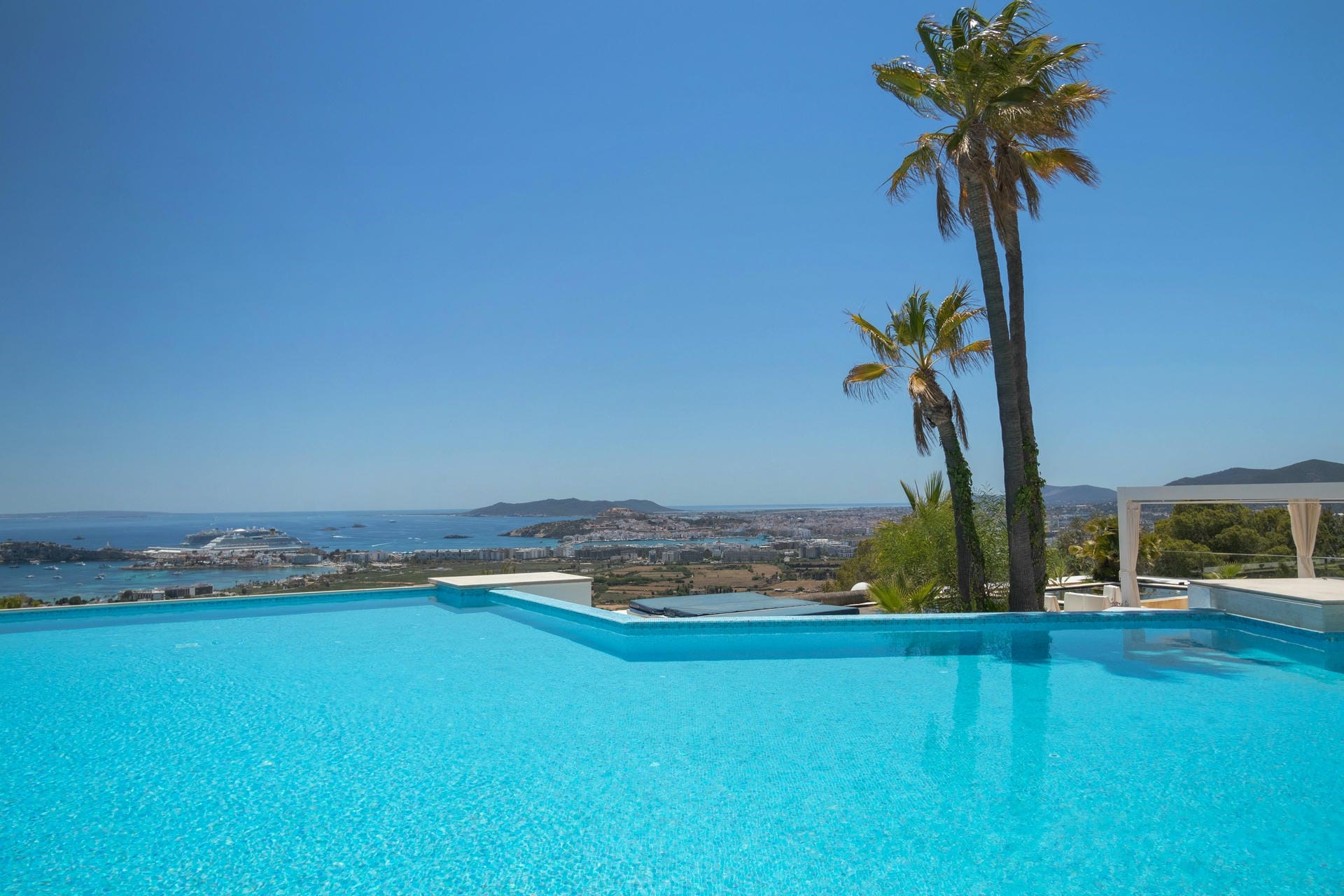 Villa Mirage