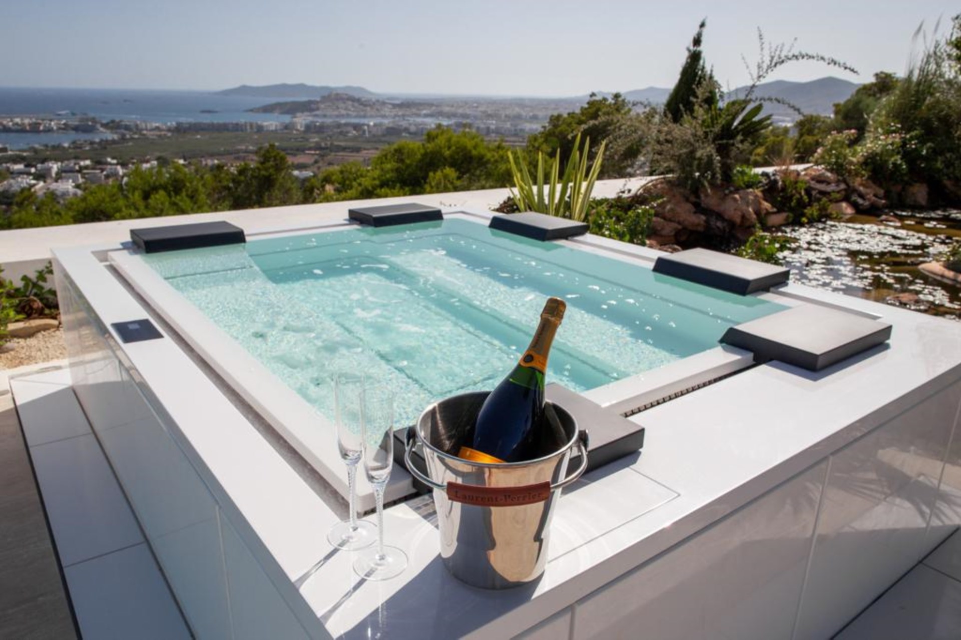 Villa Mirage