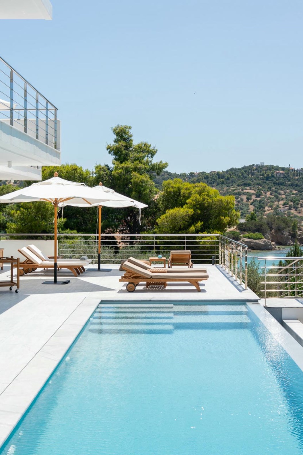 Villa Kilada on the Rocks