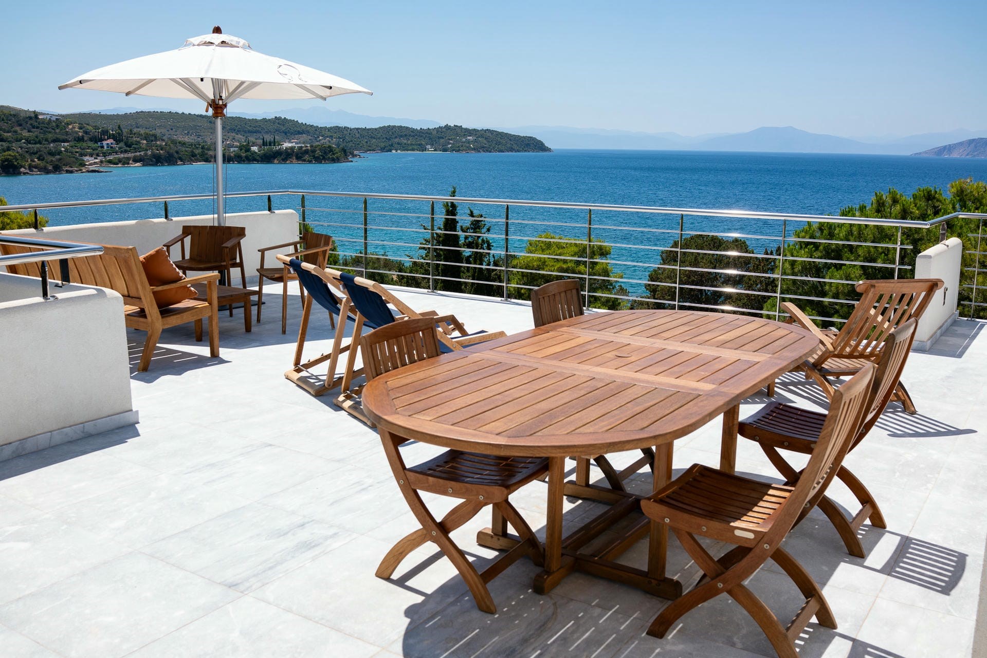 Villa Kilada on the Rocks