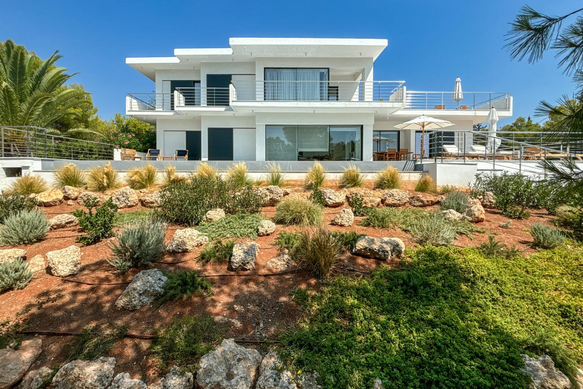 Villa Kilada on the Rocks