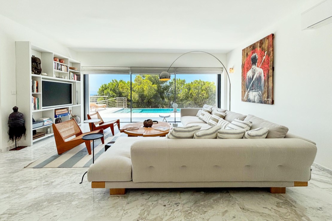 Villa Kilada on the Rocks