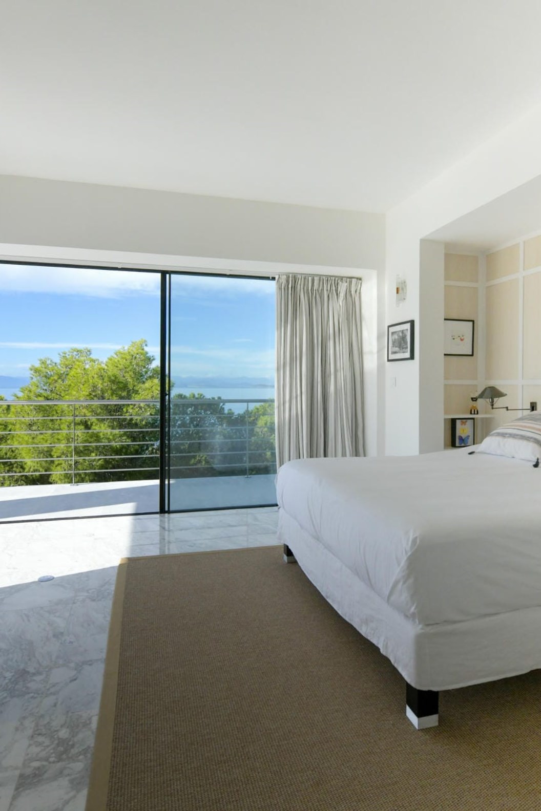 Villa Kilada on the Rocks