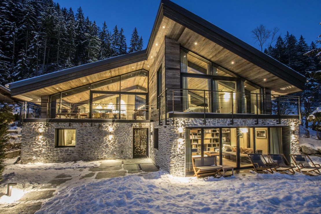 Chalet on the Rocks