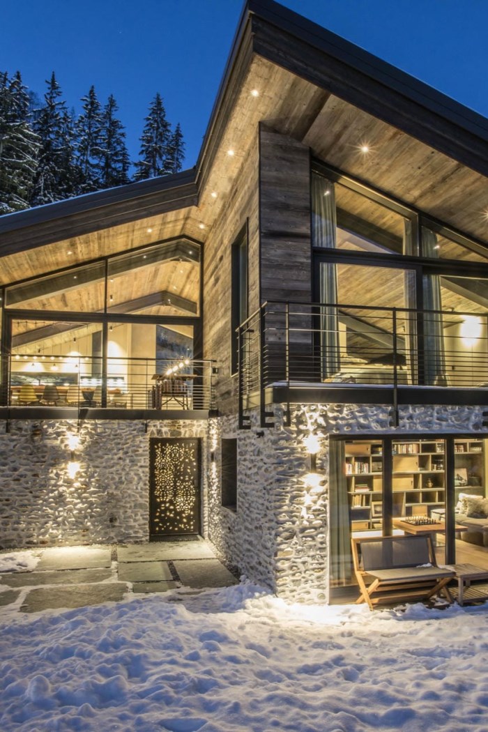 Chalet on the Rocks