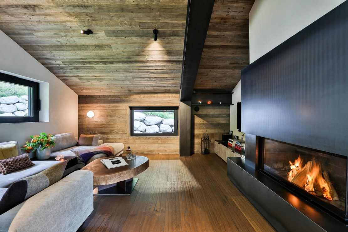 Chalet on the Rocks