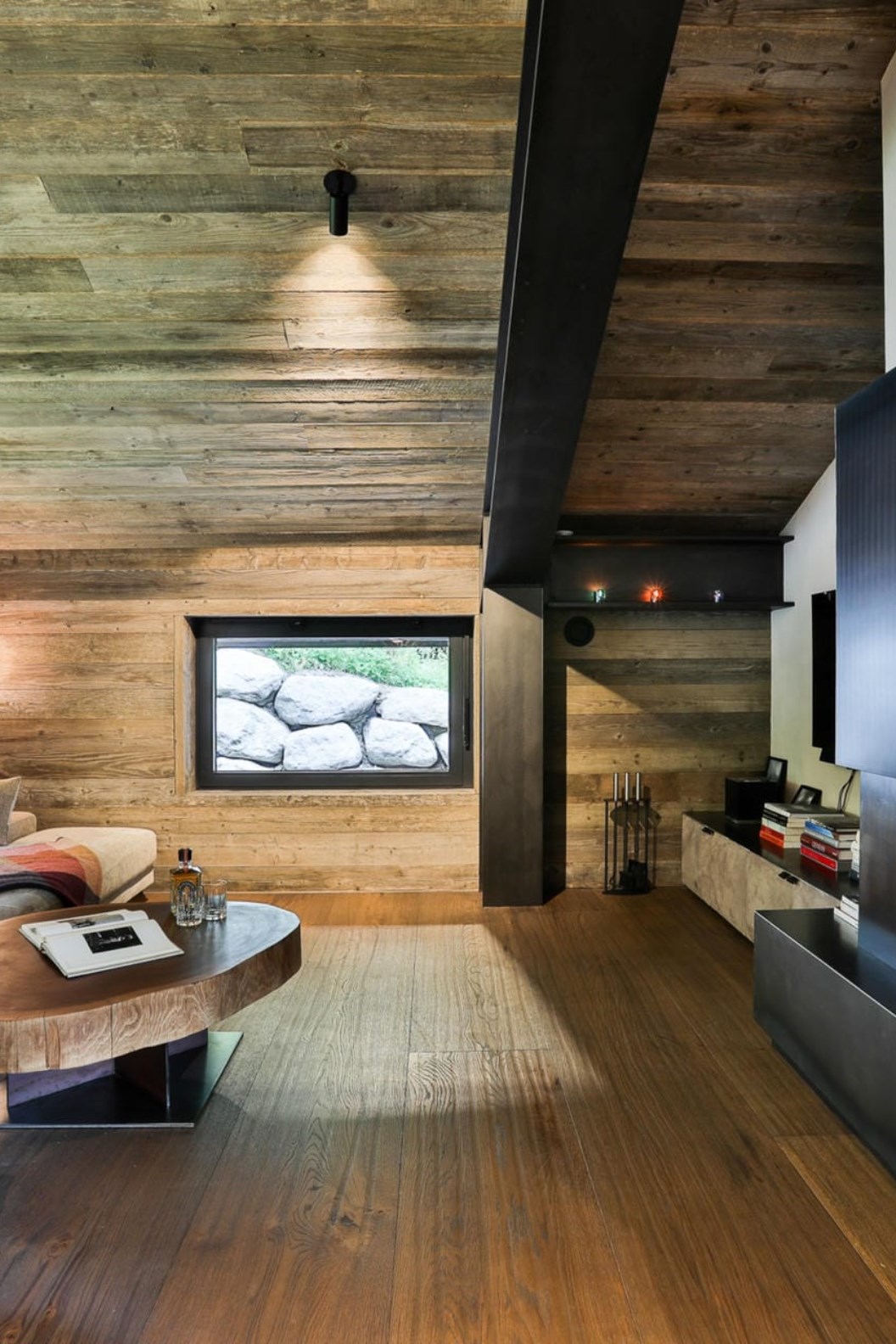 Chalet on the Rocks