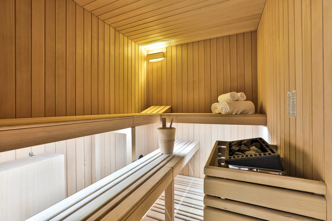 Chalet on the Rocks