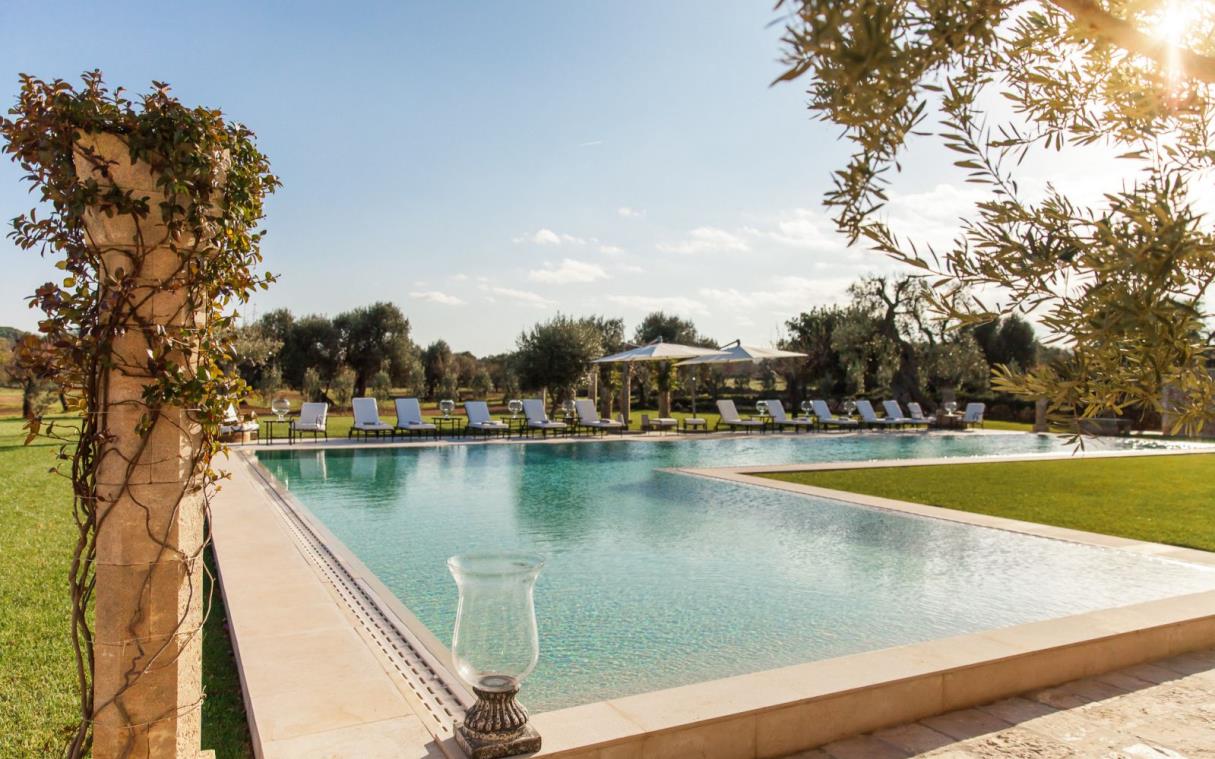 villa-apulia-italy-pool-luxury-garden-masseria-pettolecchia-poo (10).jpg