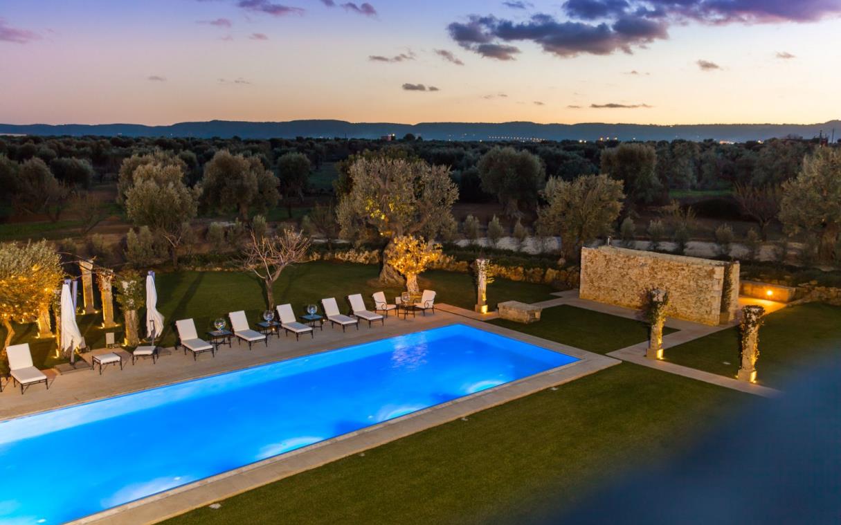 villa-apulia-italy-pool-luxury-garden-masseria-pettolecchia-poo (24).jpg