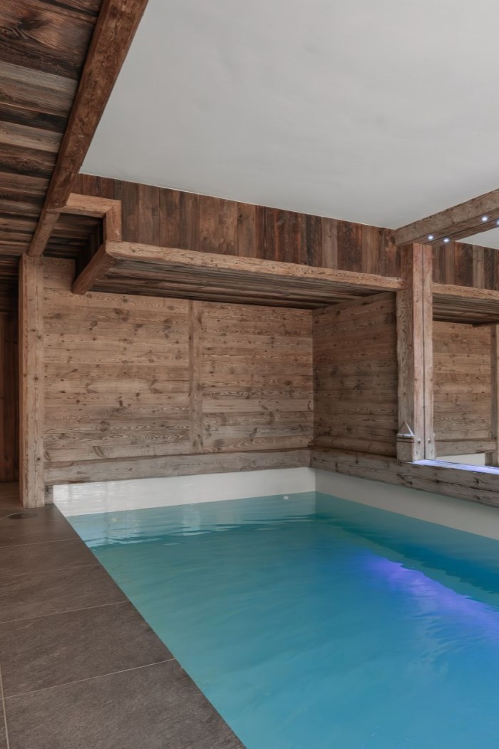 Chalet Face
