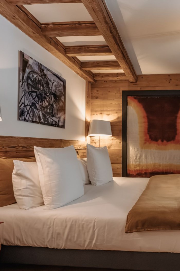 Chalet Face