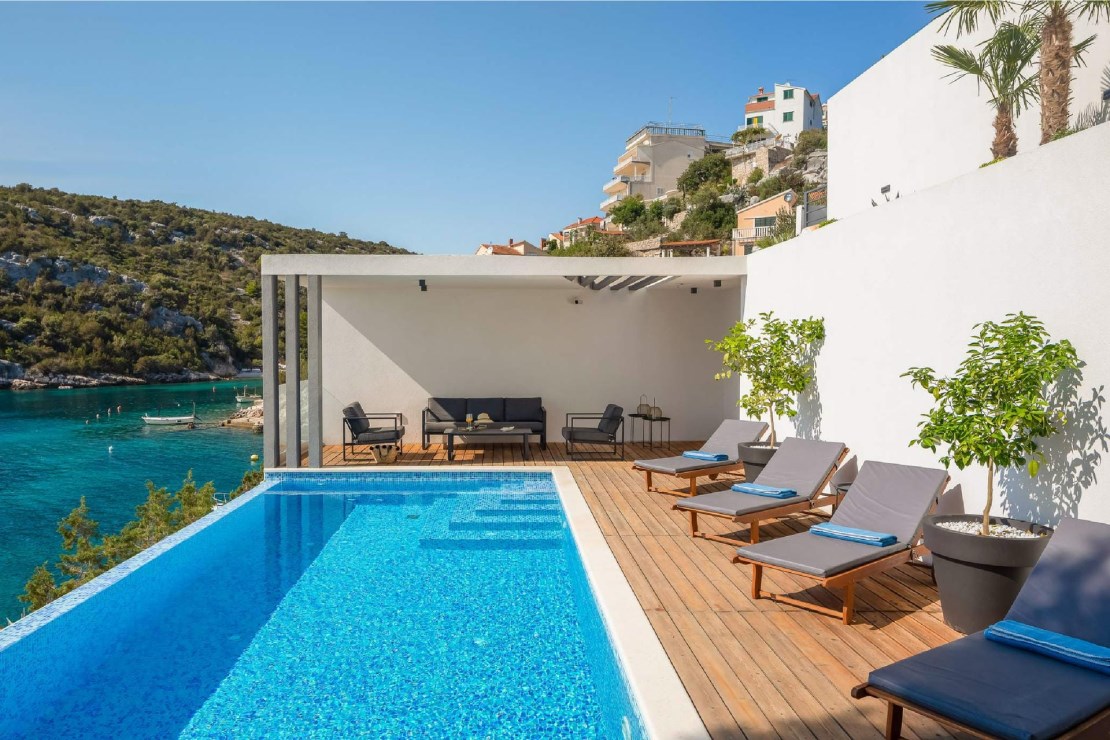 Villa Extravaganza