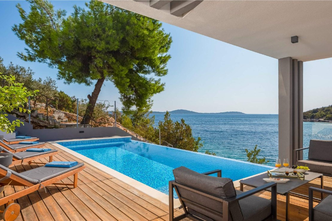Villa Extravaganza
