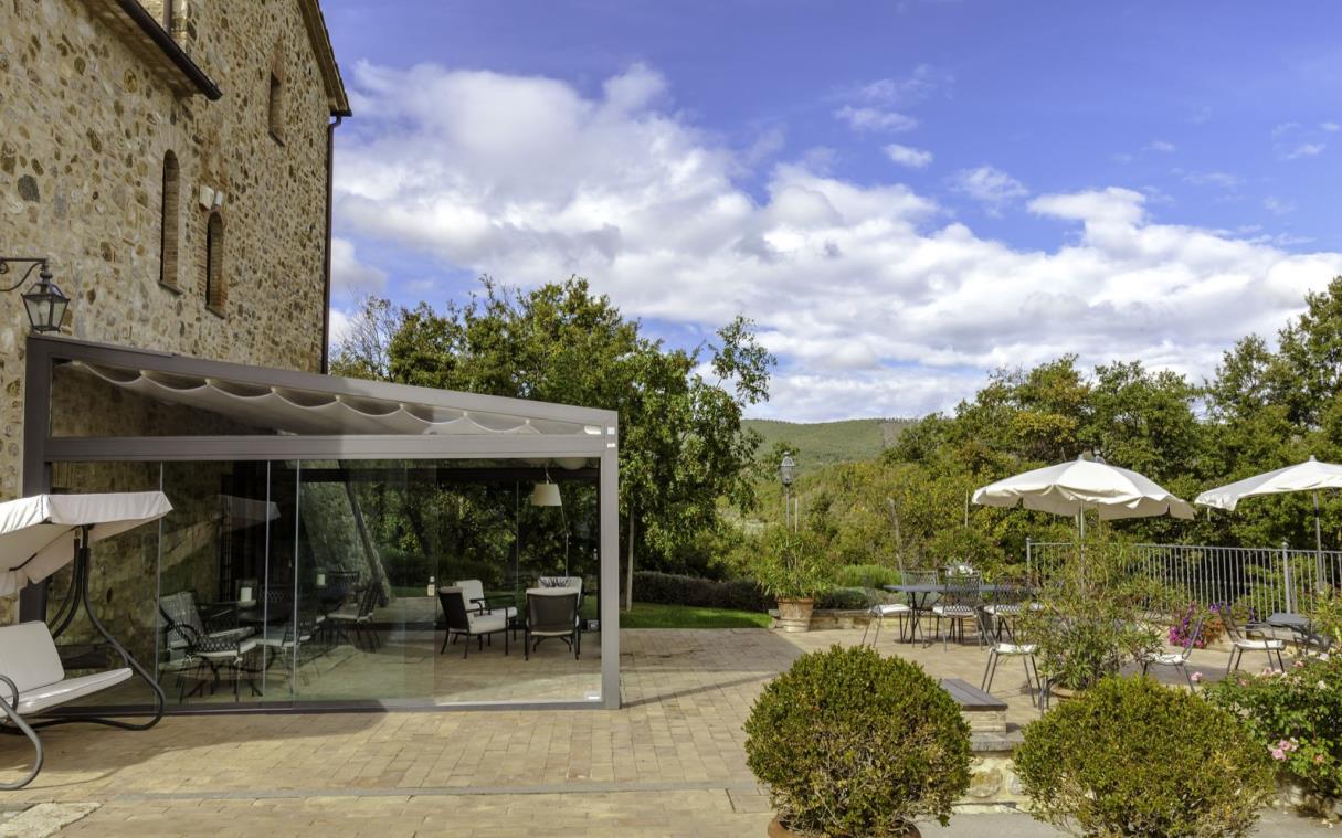 villa-umbria-tuscany-italy-luxury-pool-countryside-torre-bisenzio-ter (5).jpg
