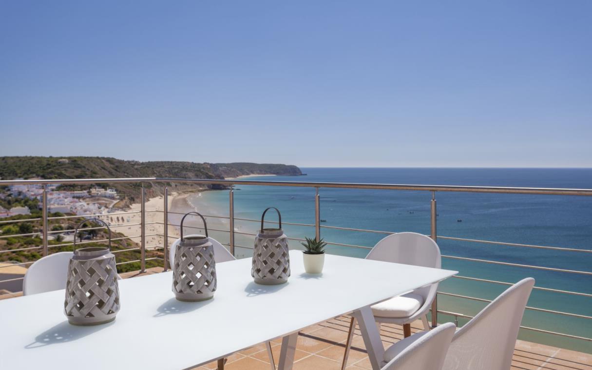 villa-salema-algarve-portugal-luxury-views-pool-mar-vista-out-liv (2).jpg