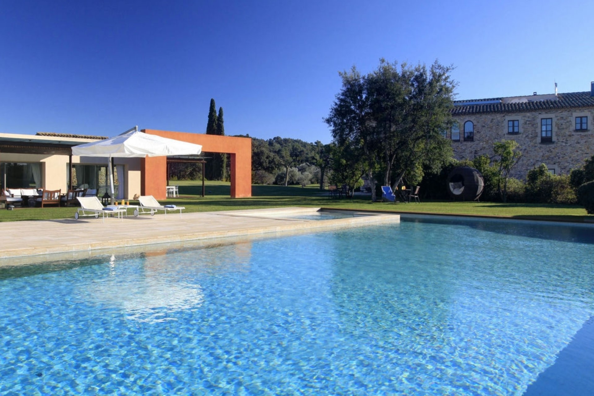 Villa Mas Mateu & Guest Houses