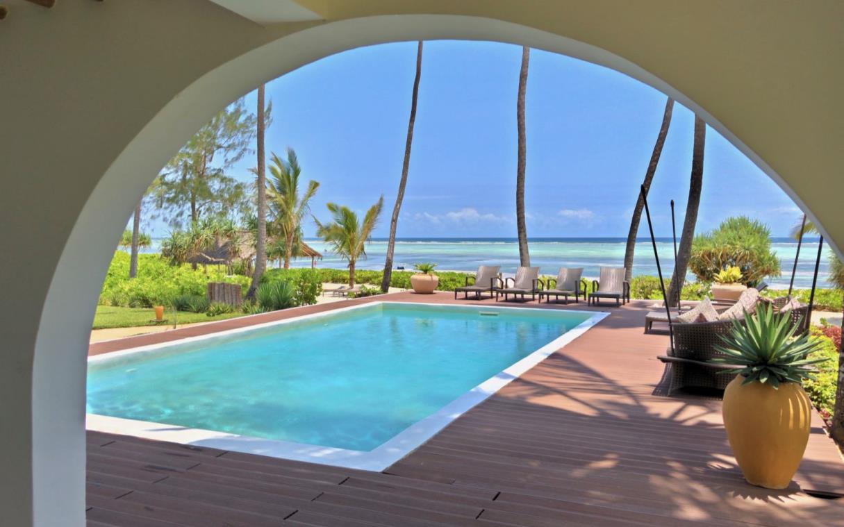 villa-zanzibar-africa-luxury-ocean-pool-turquoise-swim (4).jpg