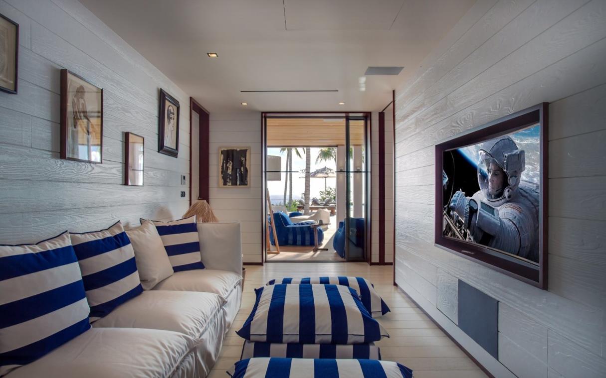 villa-st-barths-caribbean-beach-luxury-pool-tennis-maison-blanc-bleu-tv.jpg