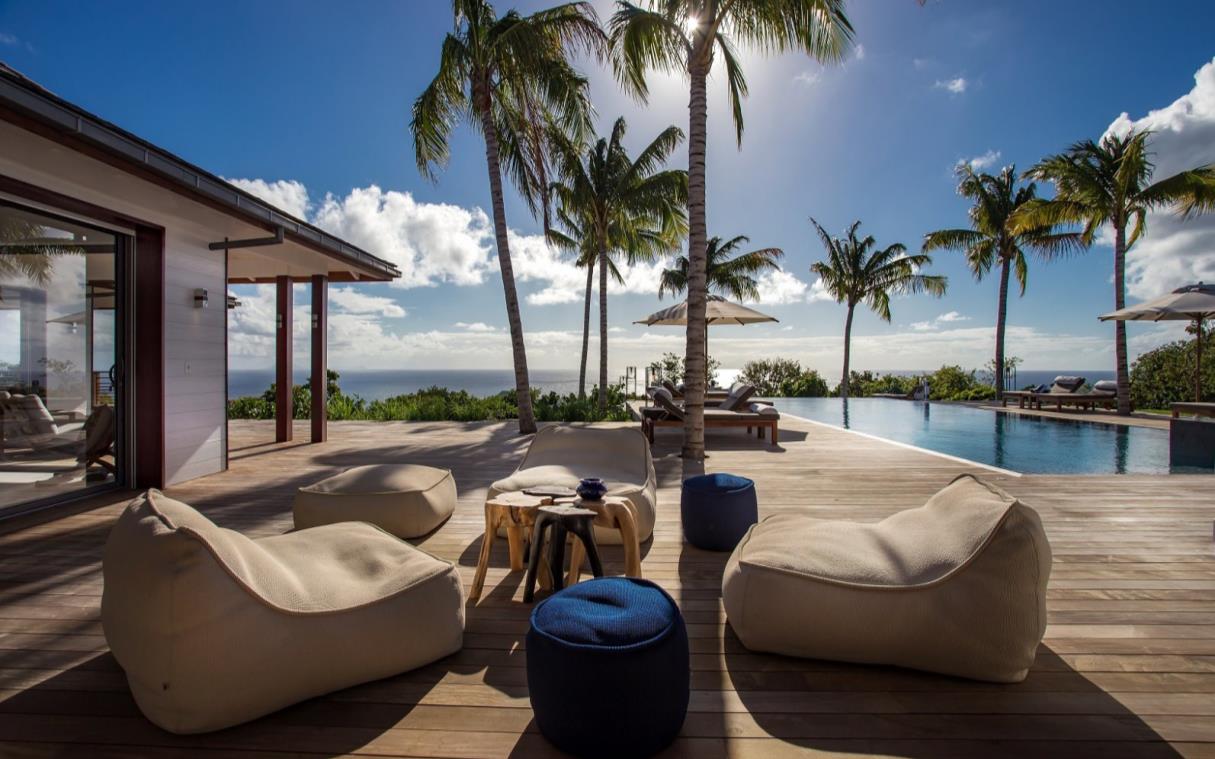 villa-st-barths-caribbean-beach-luxury-pool-tennis-maison-blanc-bleu-ter-4.jpg