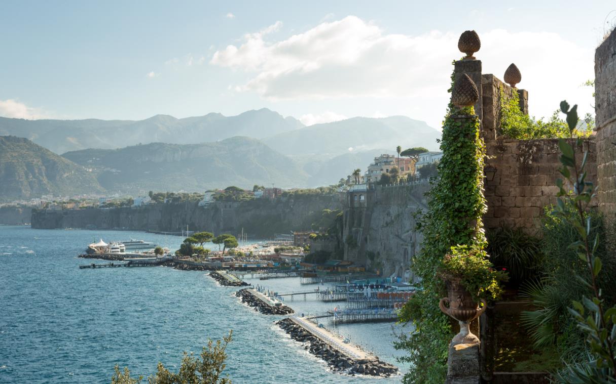 villa-amalfi-coast-sorrento-italy-super-luxury-beach-astor-ext (10).jpg