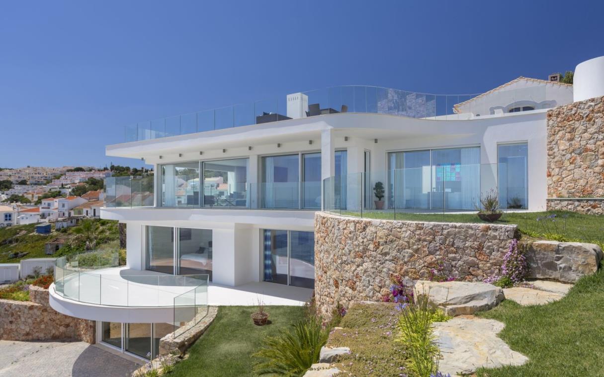 villa-salema-algarve-portugal-luxury-pool-alegria-ext (3).jpg