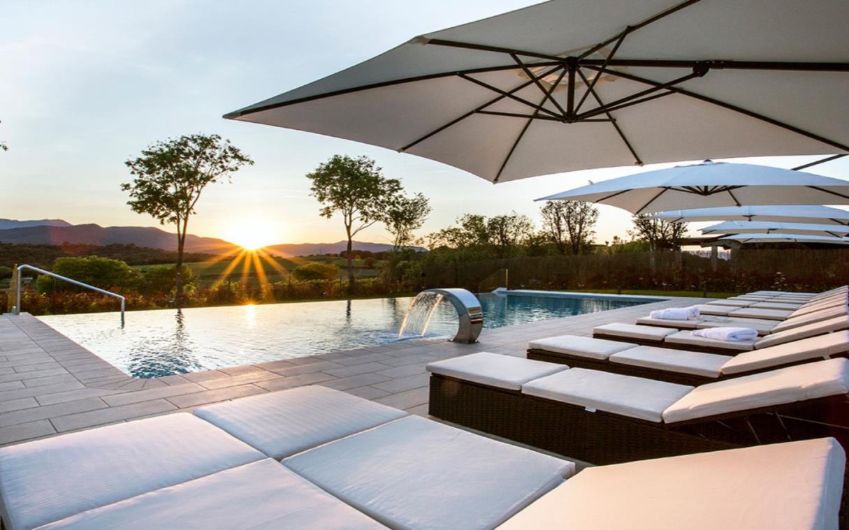 villa-costa-brava-spain-luxury-farmhouse-pool-mas-rosset-cov.jpg