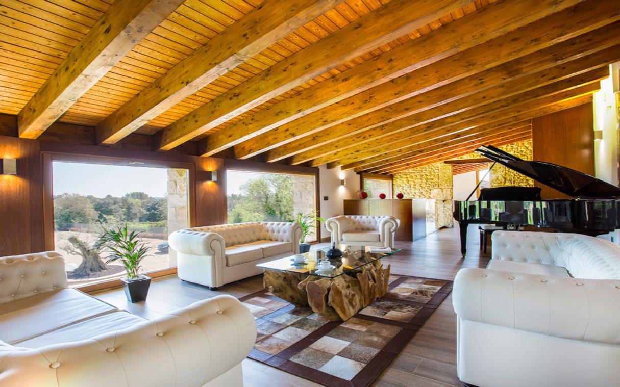 villa-costa-brava-spain-luxury-farmhouse-pool-mas-rosset-liv.jpg