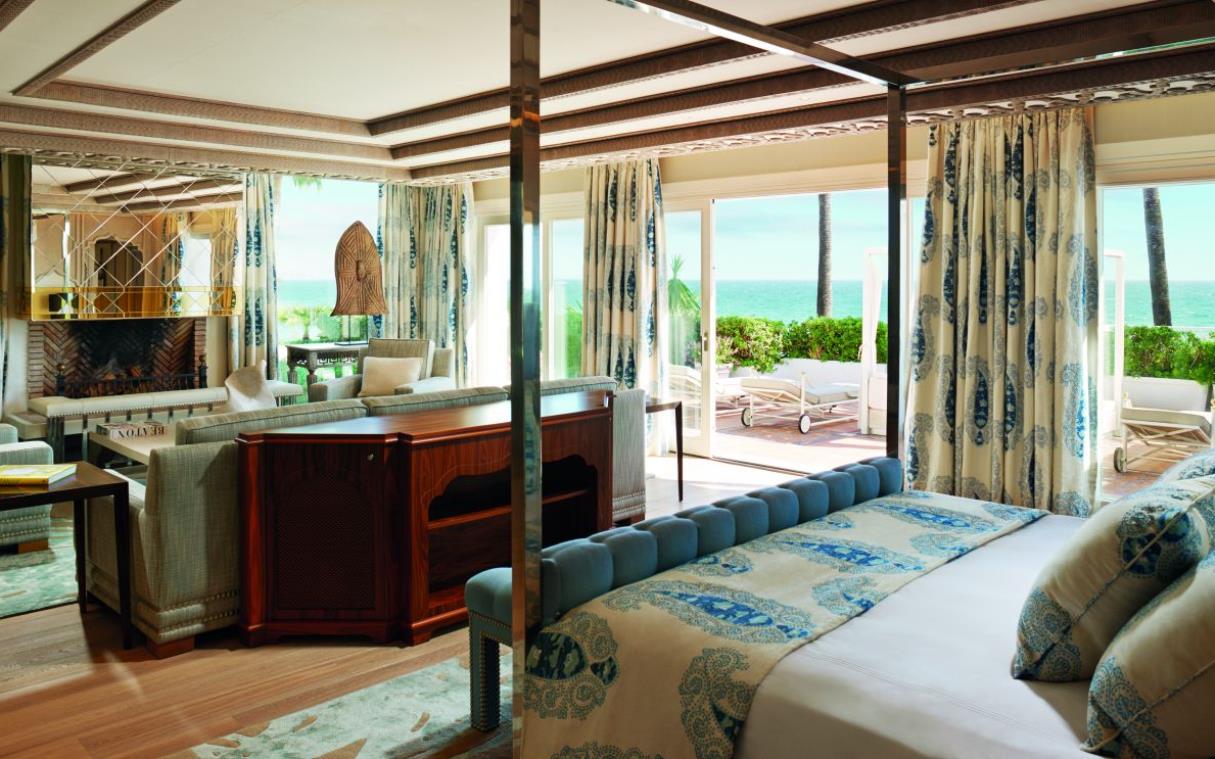 villa-luxury-spain-marbella-del-mar-beach-bed-2.jpg