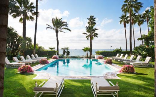 villa-marbella-spain-luxury-pool-del-mar-swim (1)