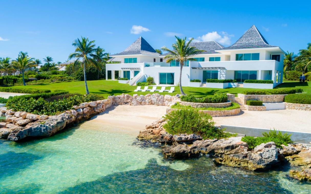villa-anguilla-caribbean-luxury-beach-pool-le-bleu-cov (1).jpg