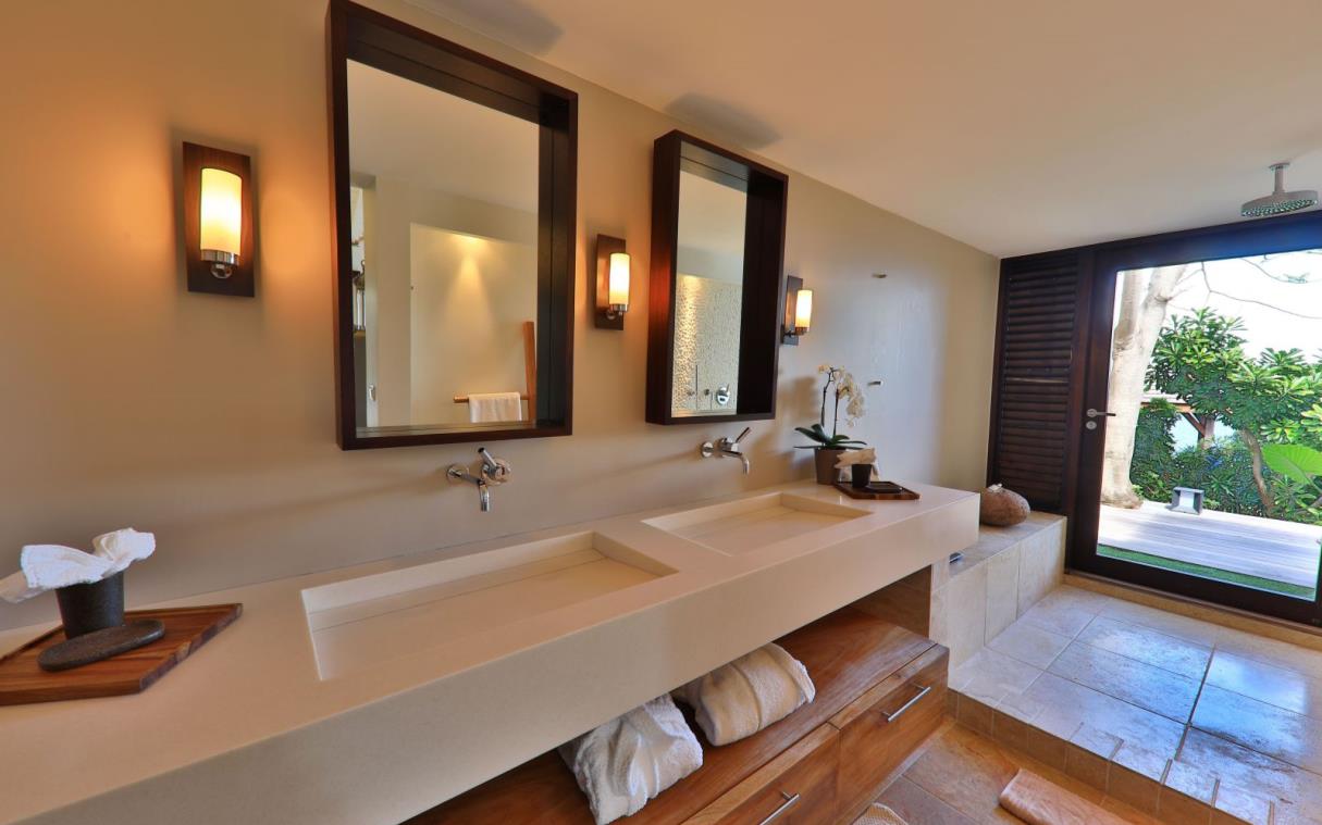 villa-st-barts-caribbean-luxury-pool-amancaya-bath (22).jpg