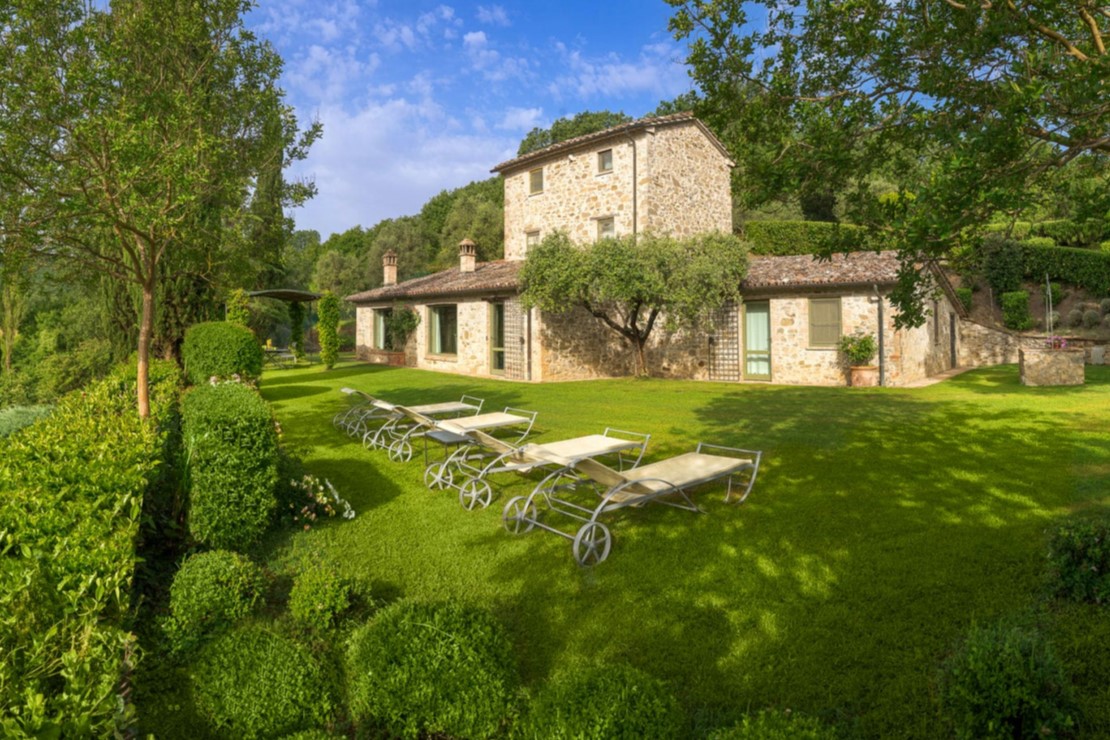 Villa Ada & Guest House