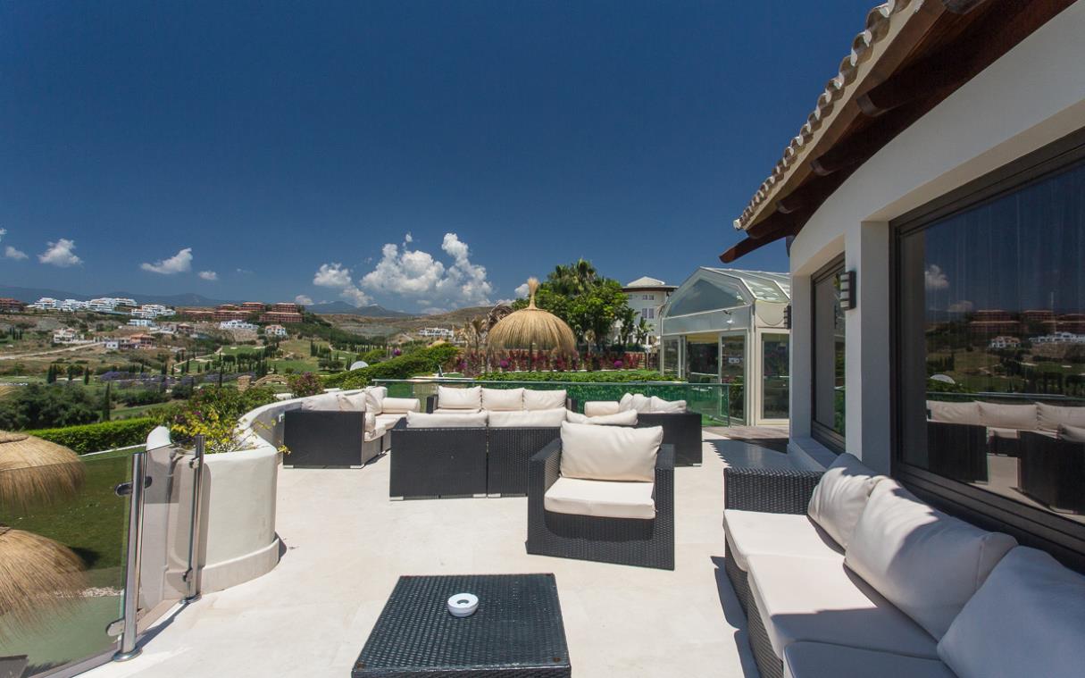 villa-marbella-costa-del-sol-spain-luxury-pool-golf-el-cano-ter (1).jpg