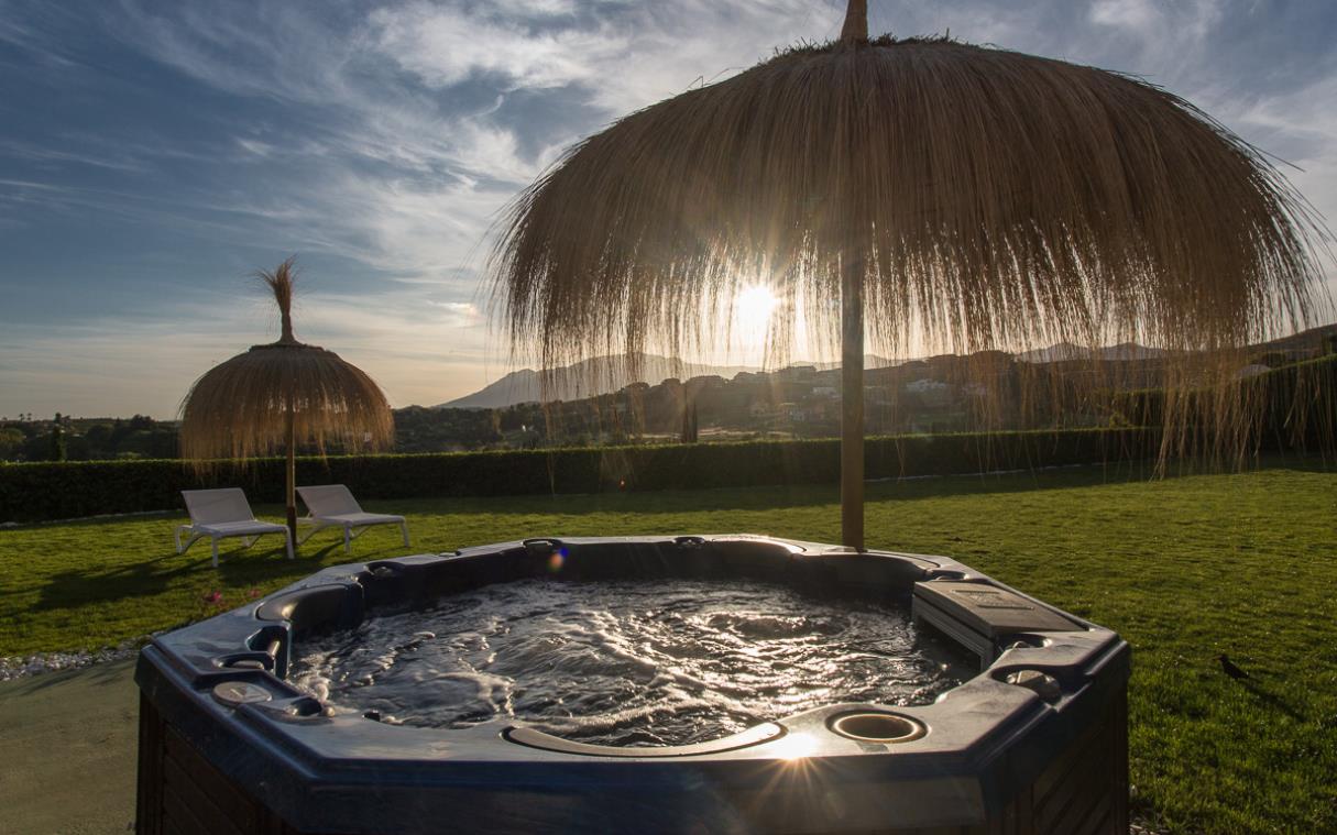 villa-marbella-costa-del-sol-spain-luxury-pool-golf-el-cano-jac.jpg