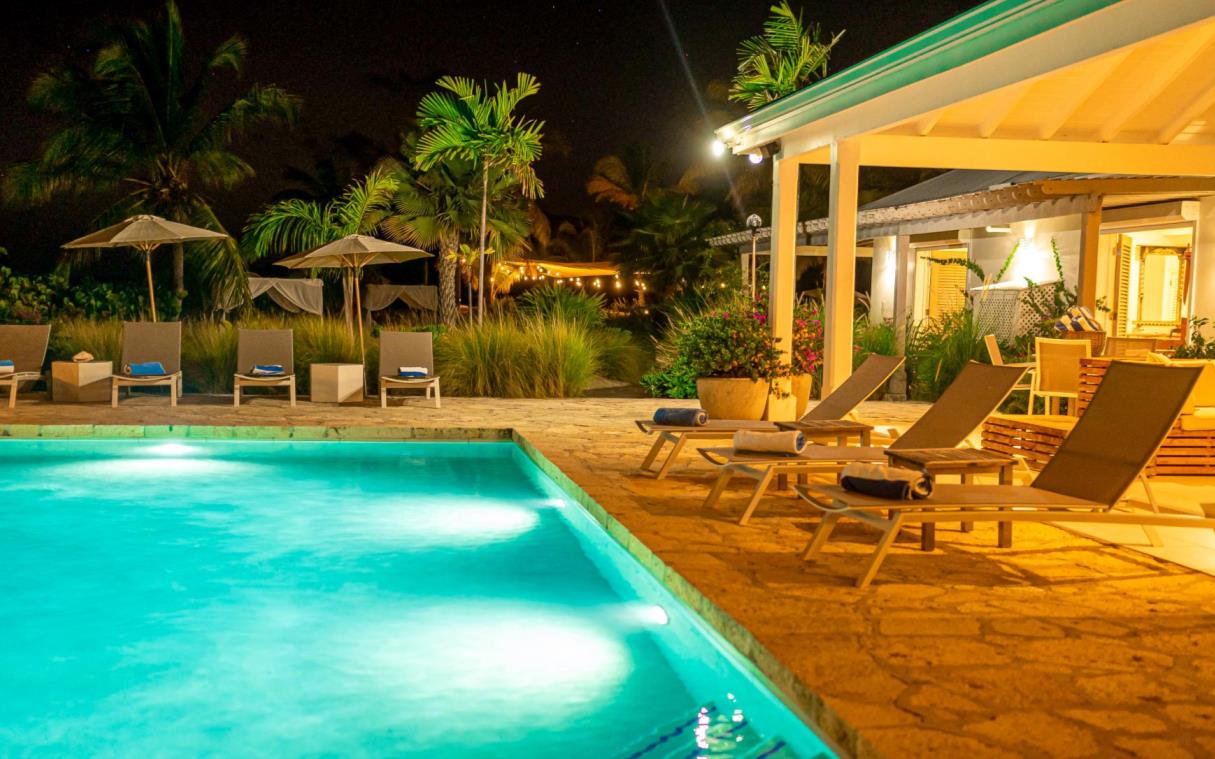 villa-antigua-caribbean-luxury-pool-beach-palm-point-swim (5)