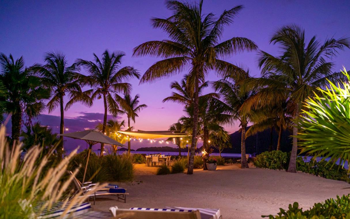 villa-antigua-caribbean-luxury-pool-beach-palm-point-out-din (10)