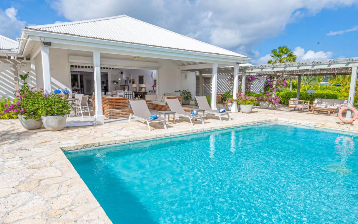 villa-antigua-caribbean-luxury-pool-beach-palm-point-swim (4 2)