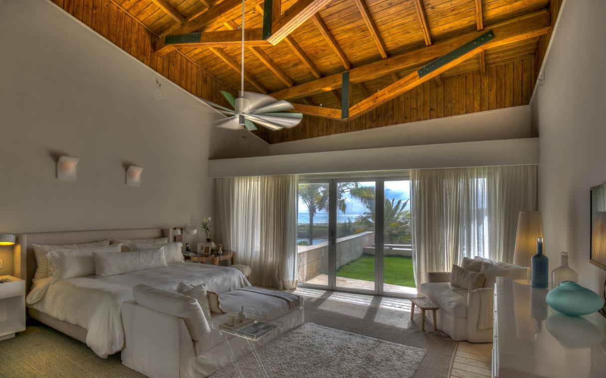 villa-cap-cana-dominican-republic-luxury-pool-beachfront-jacuzzi-oceania-bed (15).jpg