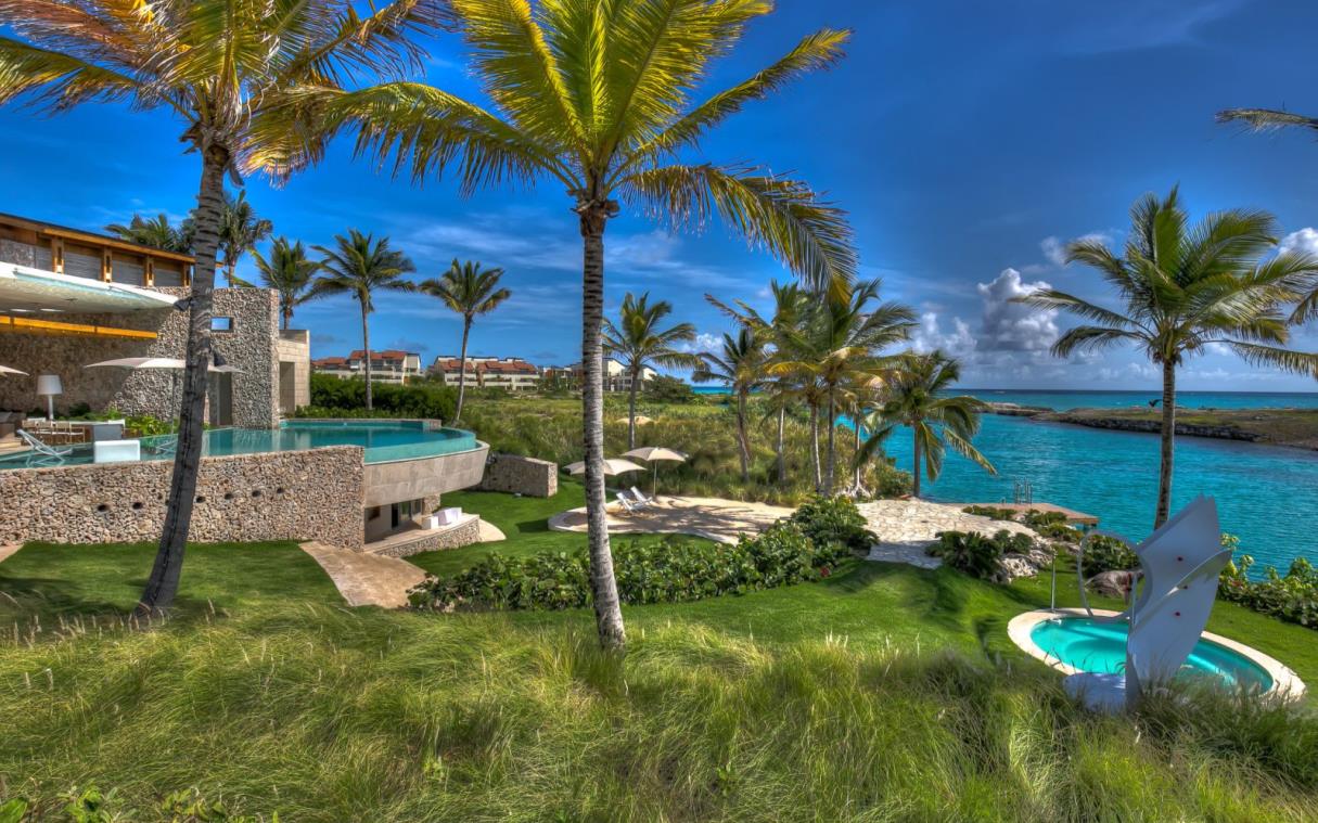 villa-cap-cana-dominican-republic-luxury-pool-beachfront-jacuzzi-oceania-swim (32).jpg
