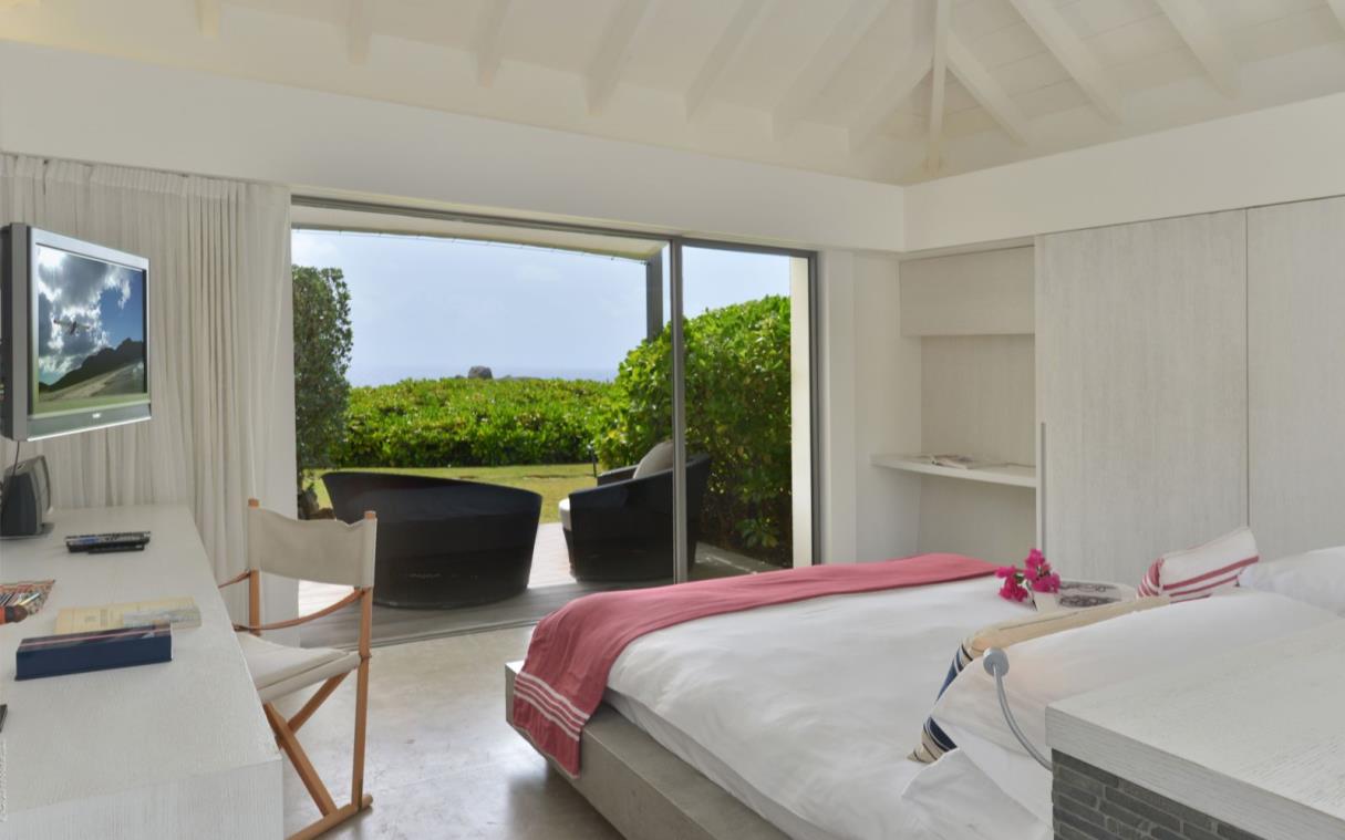 villa-st-barths-caribbean-luxury-pool-casa-del-mar-bed (6).jpg