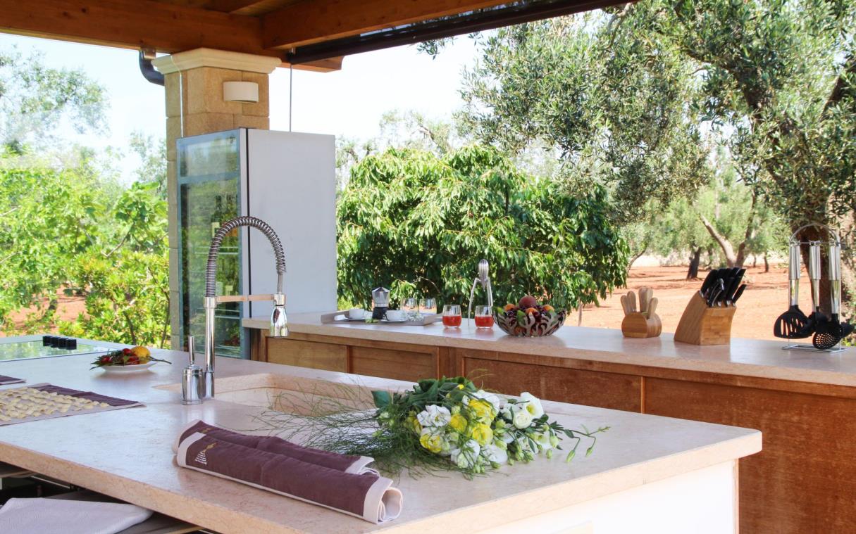 Villa Apulia Italy Luxury Countryside Pool Baraquiel Out Din 3