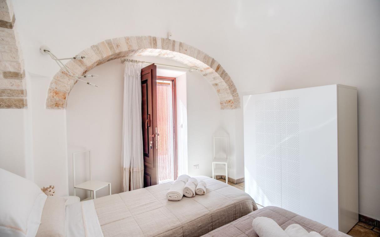 Villa Apulia Italy Luxury Countryside Pool Baraquiel Bed 16
