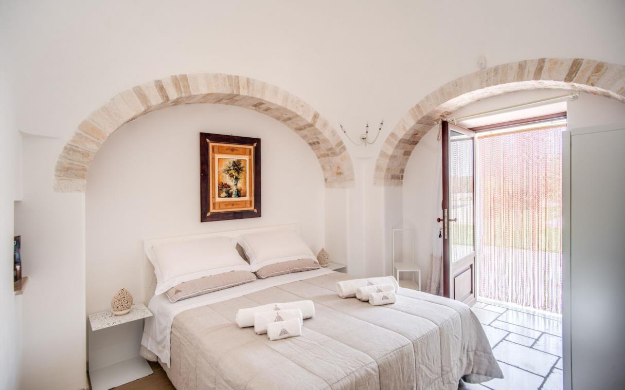 Villa Apulia Italy Luxury Countryside Pool Baraquiel Bed 5