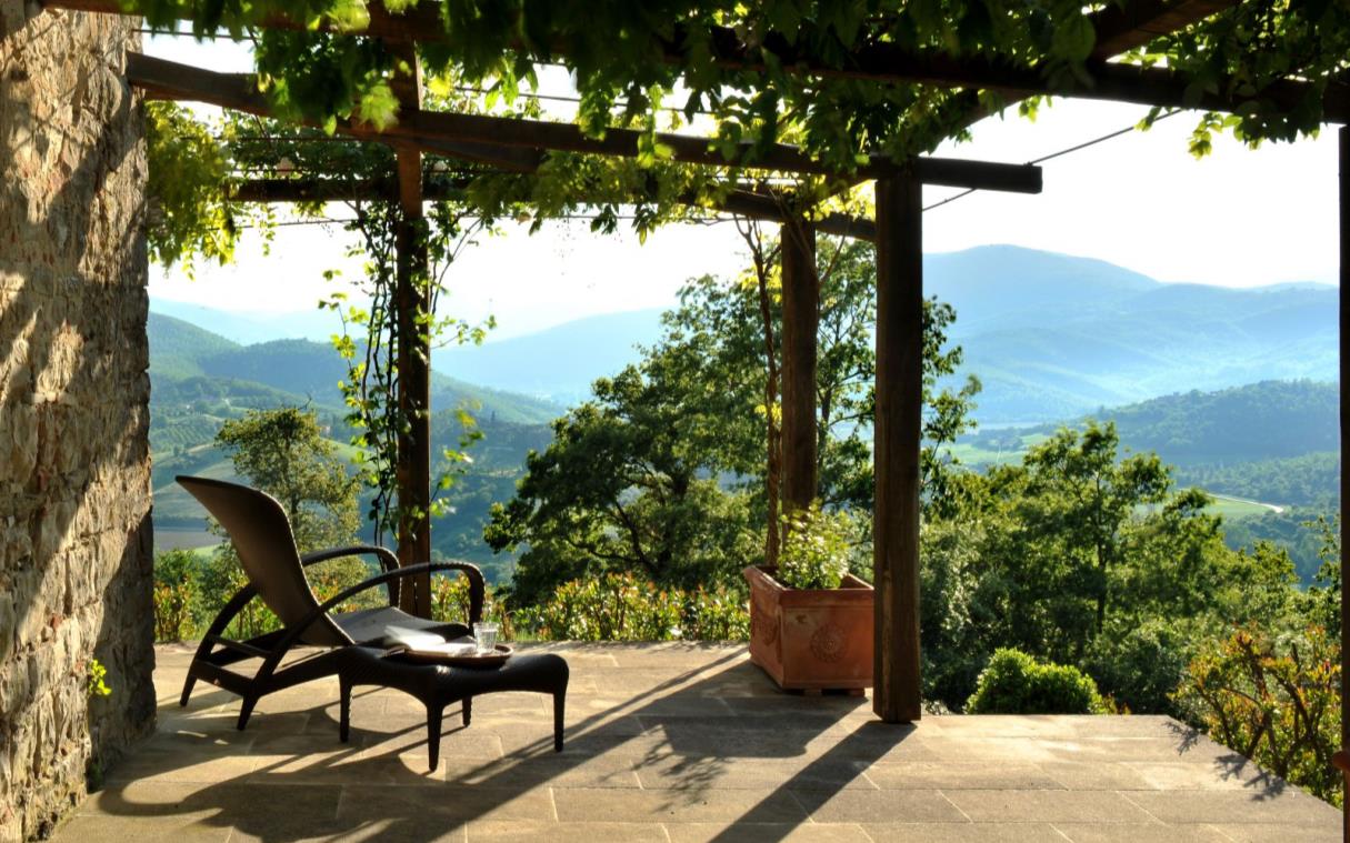 villa-perugia-umbria-tuscany-italy-pool-luxury-views-arrighi-ter-2.jpg